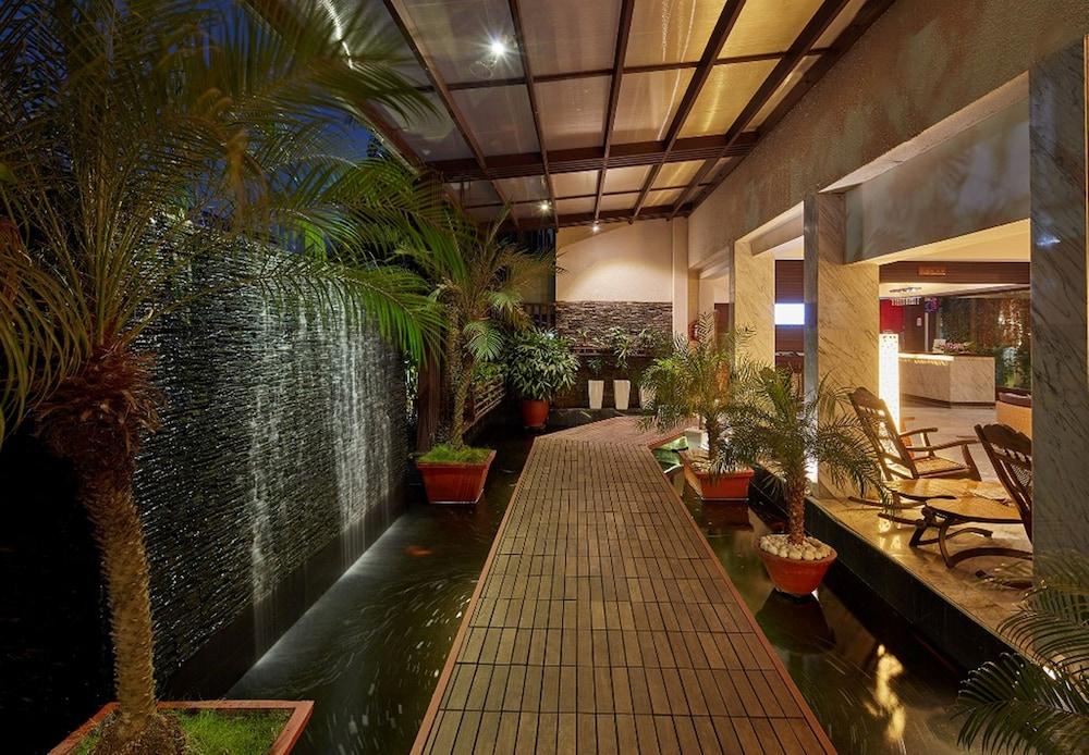 Royal Orchid Beach Resort & Spa, Utorda Beach Goa Экстерьер фото
