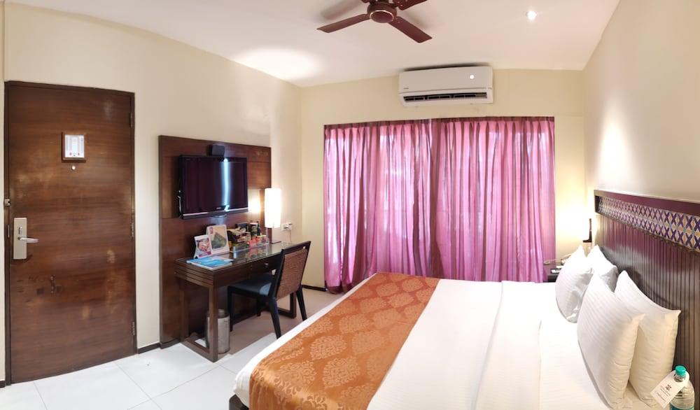 Royal Orchid Beach Resort & Spa, Utorda Beach Goa Экстерьер фото