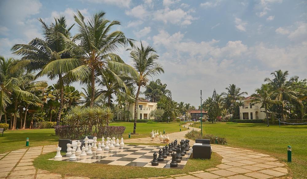 Royal Orchid Beach Resort & Spa, Utorda Beach Goa Экстерьер фото