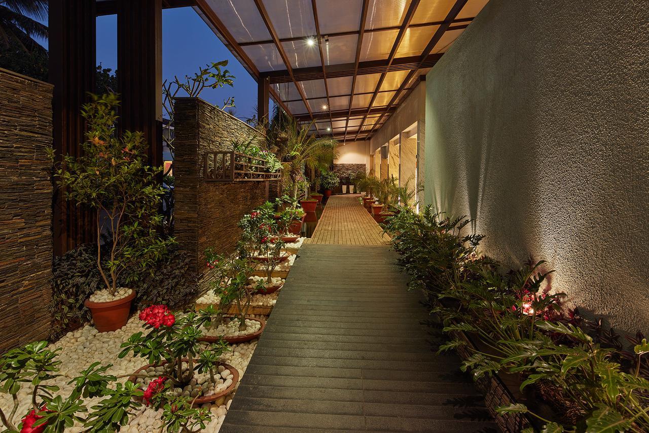 Royal Orchid Beach Resort & Spa, Utorda Beach Goa Экстерьер фото