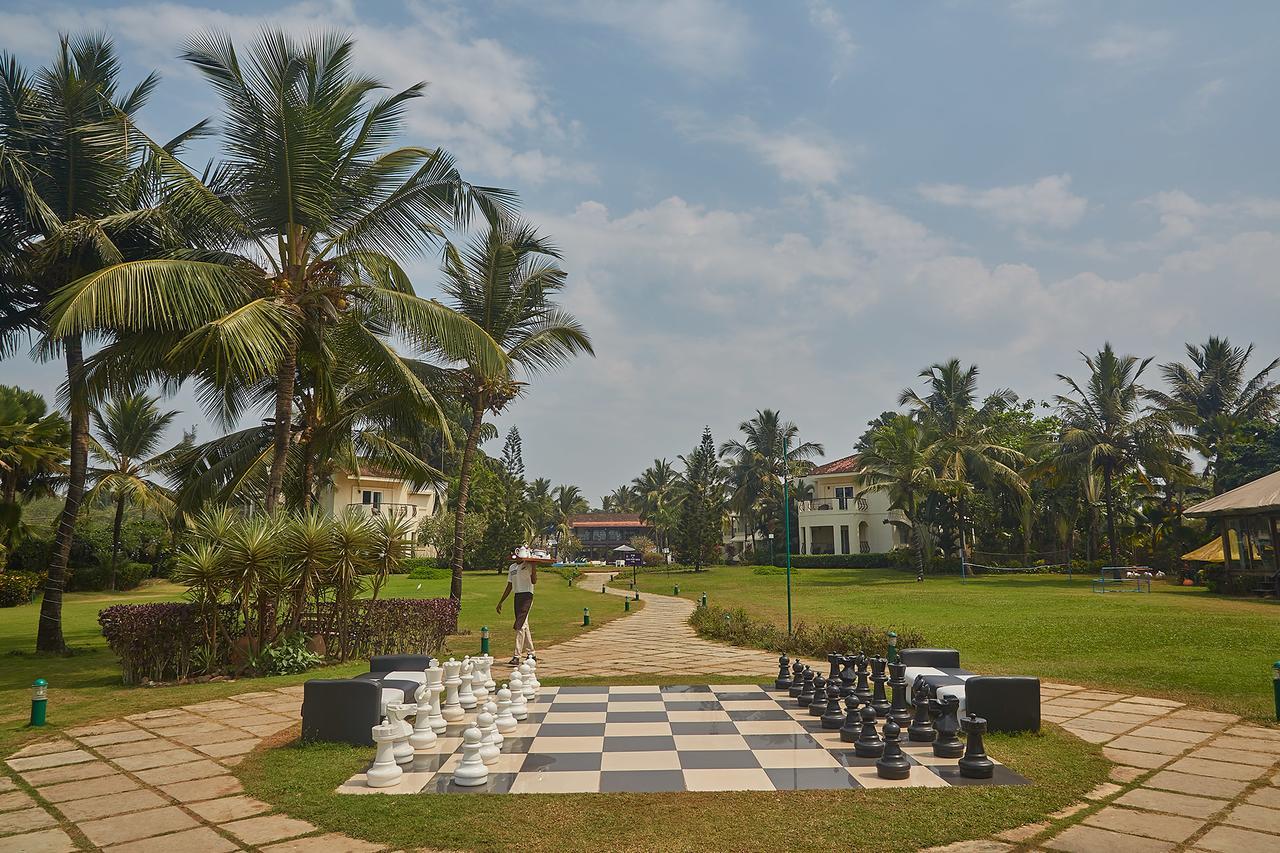 Royal Orchid Beach Resort & Spa, Utorda Beach Goa Экстерьер фото