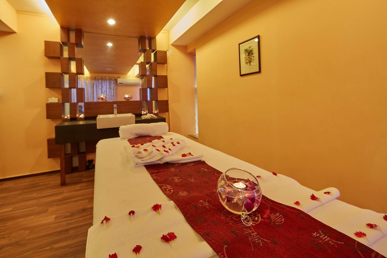 Royal Orchid Beach Resort & Spa, Utorda Beach Goa Экстерьер фото